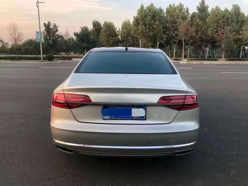 东营14年奥迪A8L3