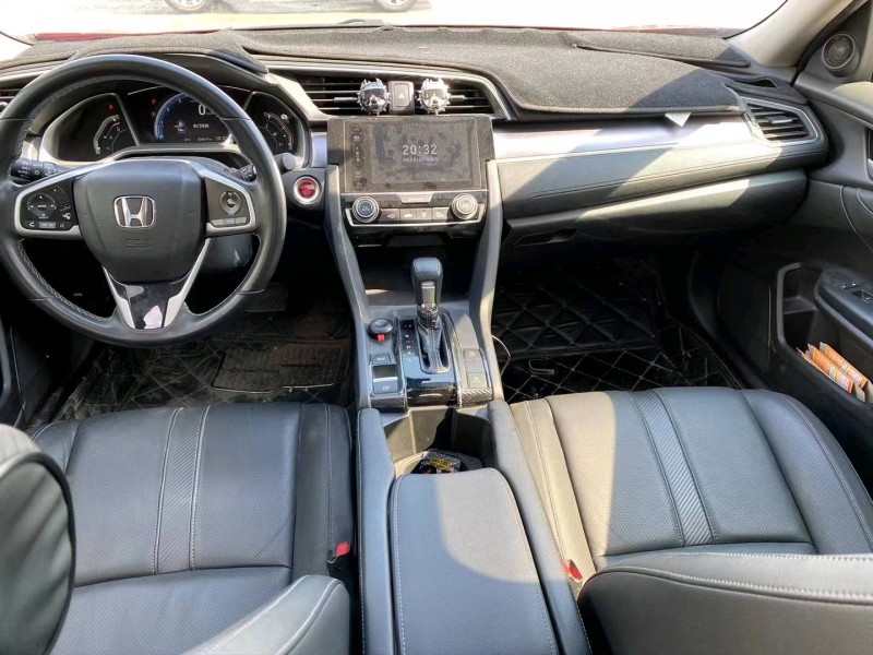 广州17年本田思域4