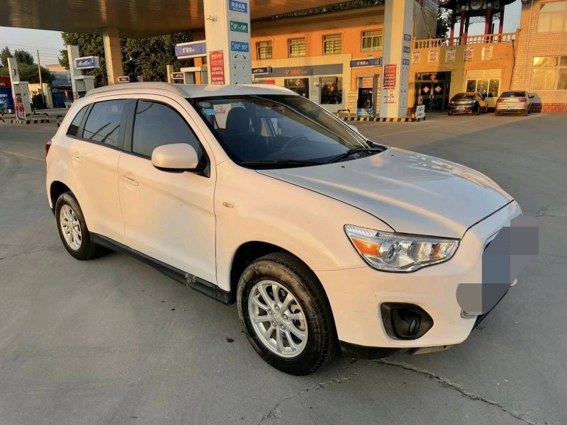 保定15年三菱劲炫3