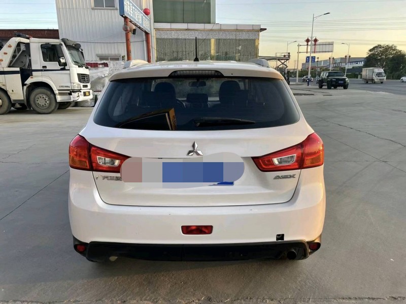 保定15年三菱劲炫4