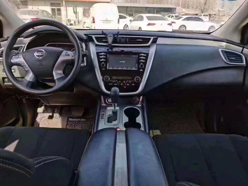 北京17年日产楼兰5