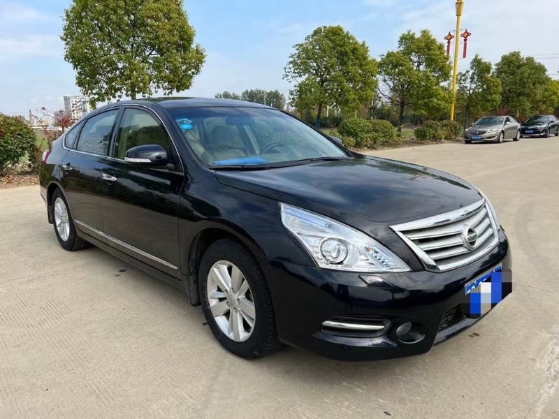 盐城11年日产天籁4