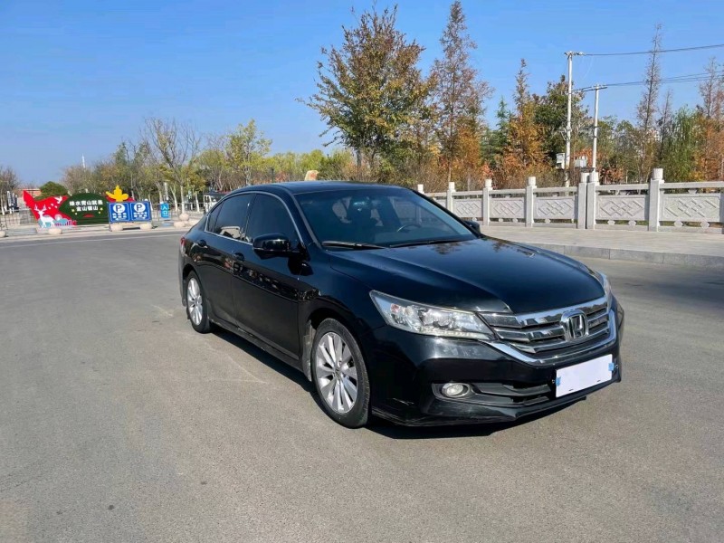 广州14年本田雅阁7