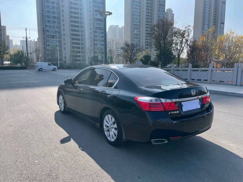 广州14年本田雅阁4