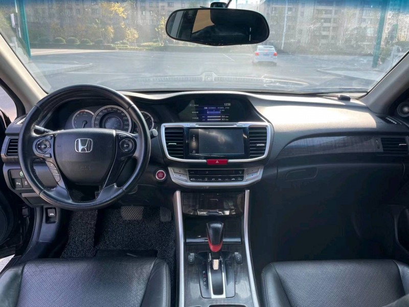 广州14年本田雅阁2