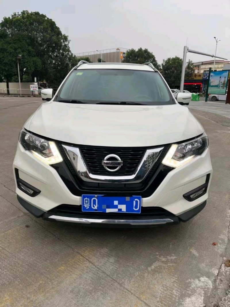 珠海17年日產奇駿1
