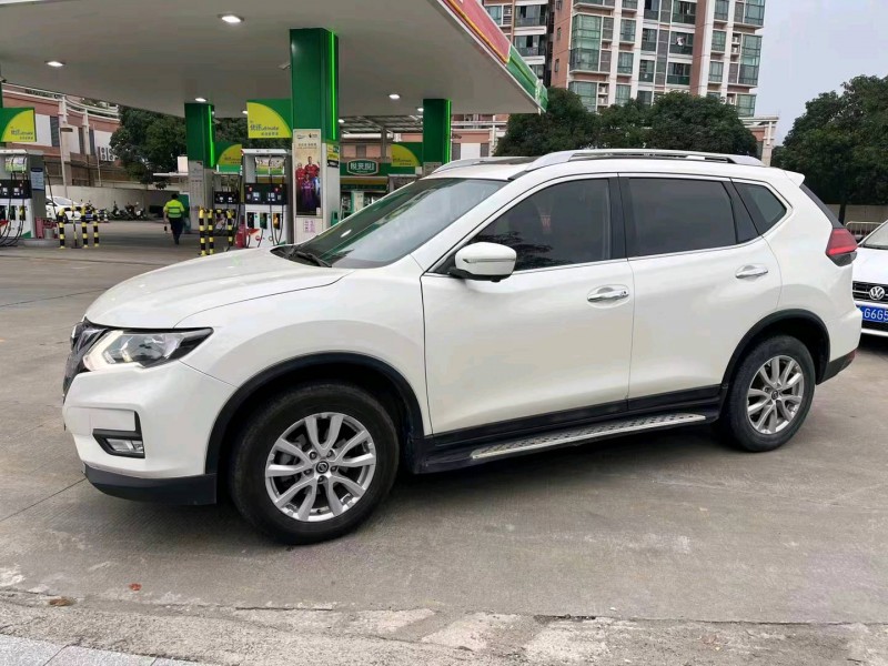 珠海17年日產奇駿2