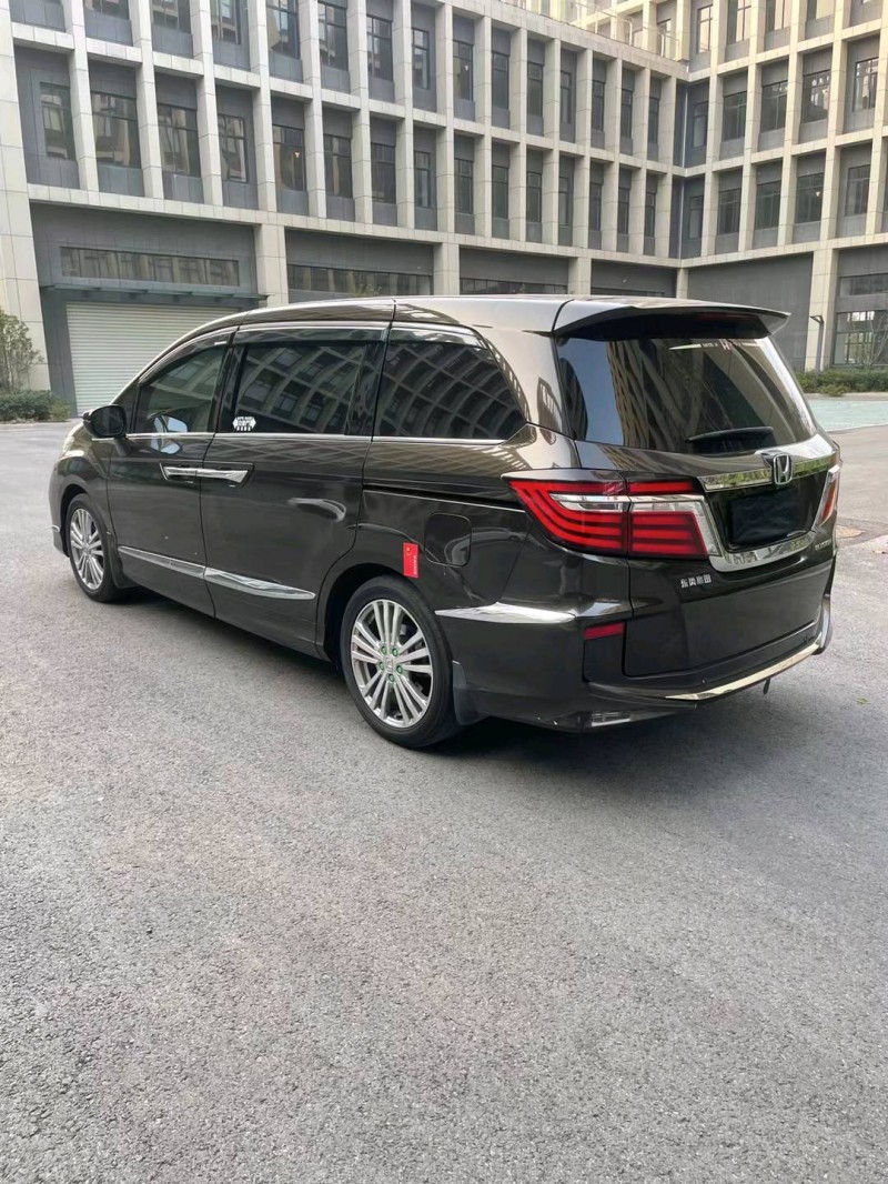 徐州16年本田艾力绅3