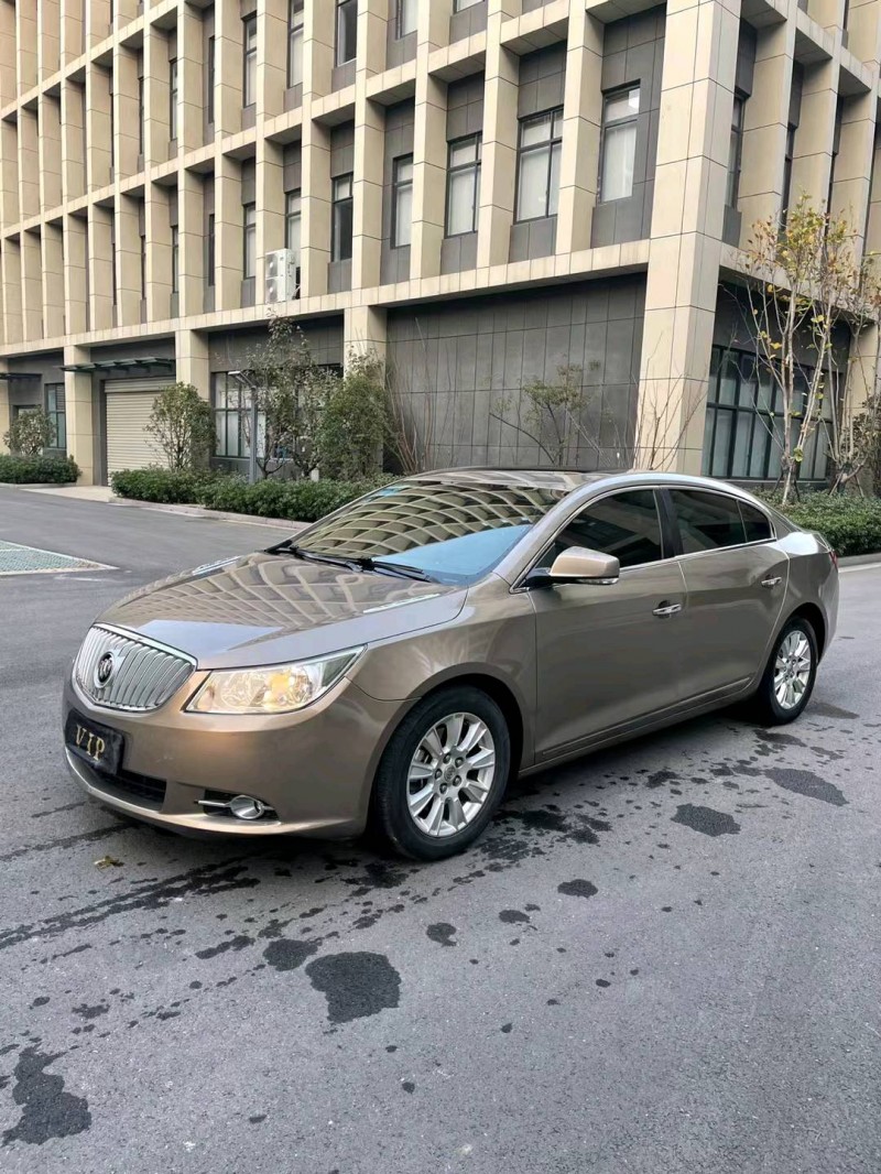 徐州13年别克君越8