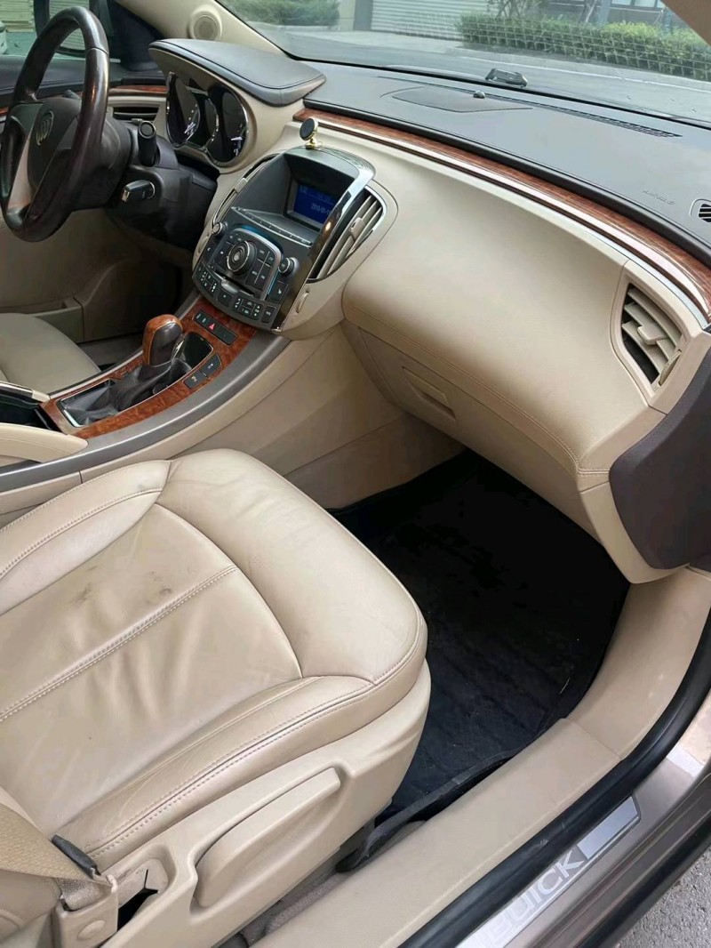 徐州13年别克君越5