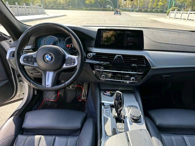 徐州18年宝马5系3