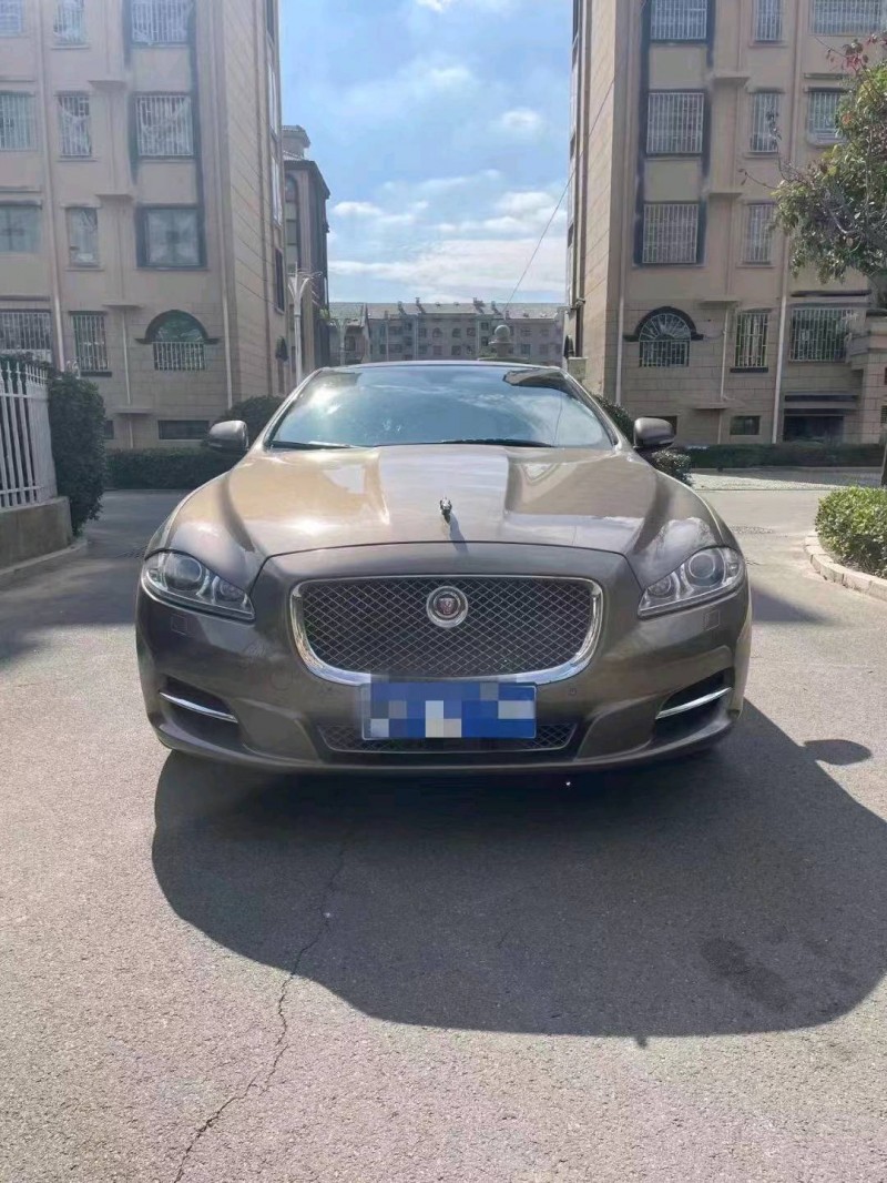 青島16年捷豹XJL1