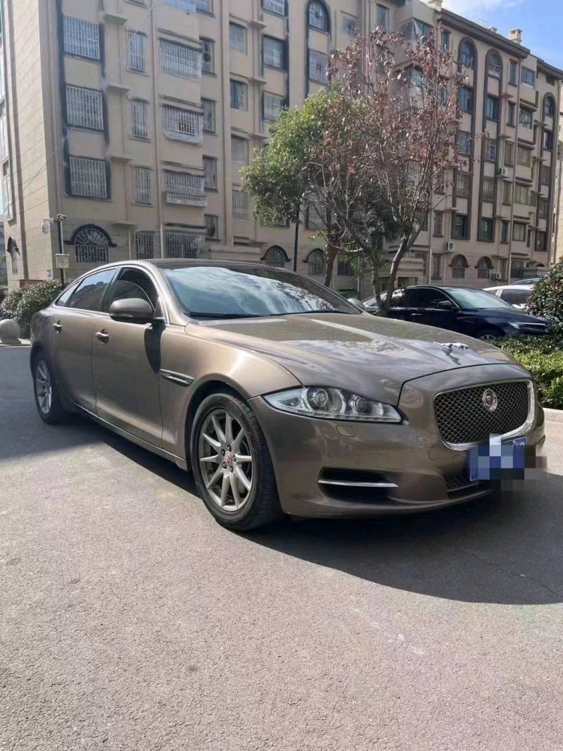 青島16年捷豹XJL3