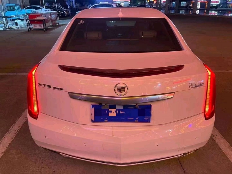 青岛15年凯迪拉克XTS8