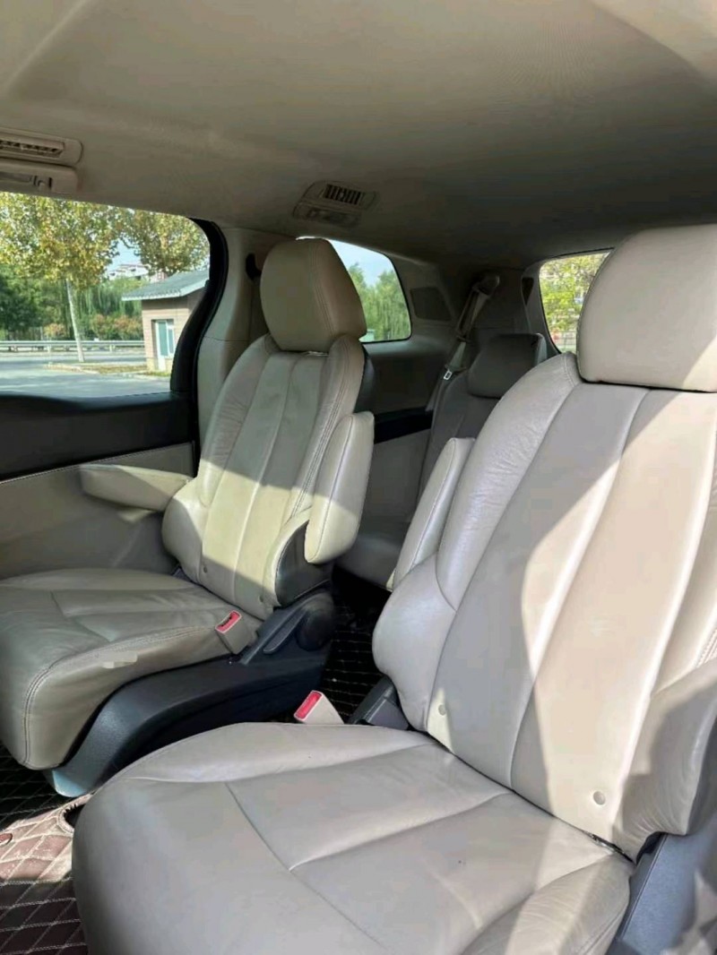 东营12年别克GL82