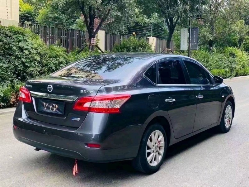 济南15年日产轩逸5