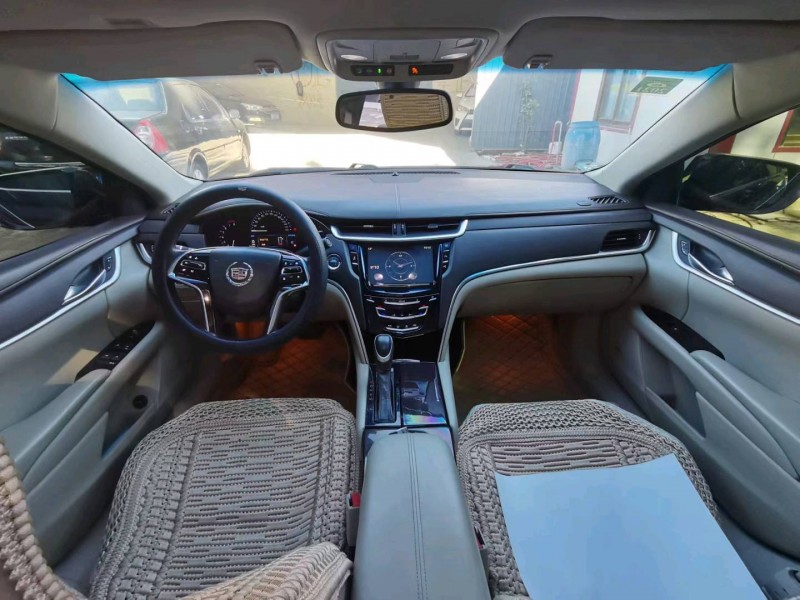 保定13年凯迪拉克XTS5