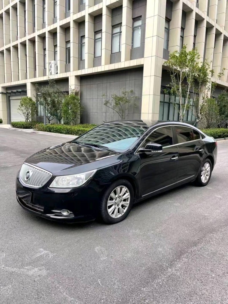 徐州12年别克君越7