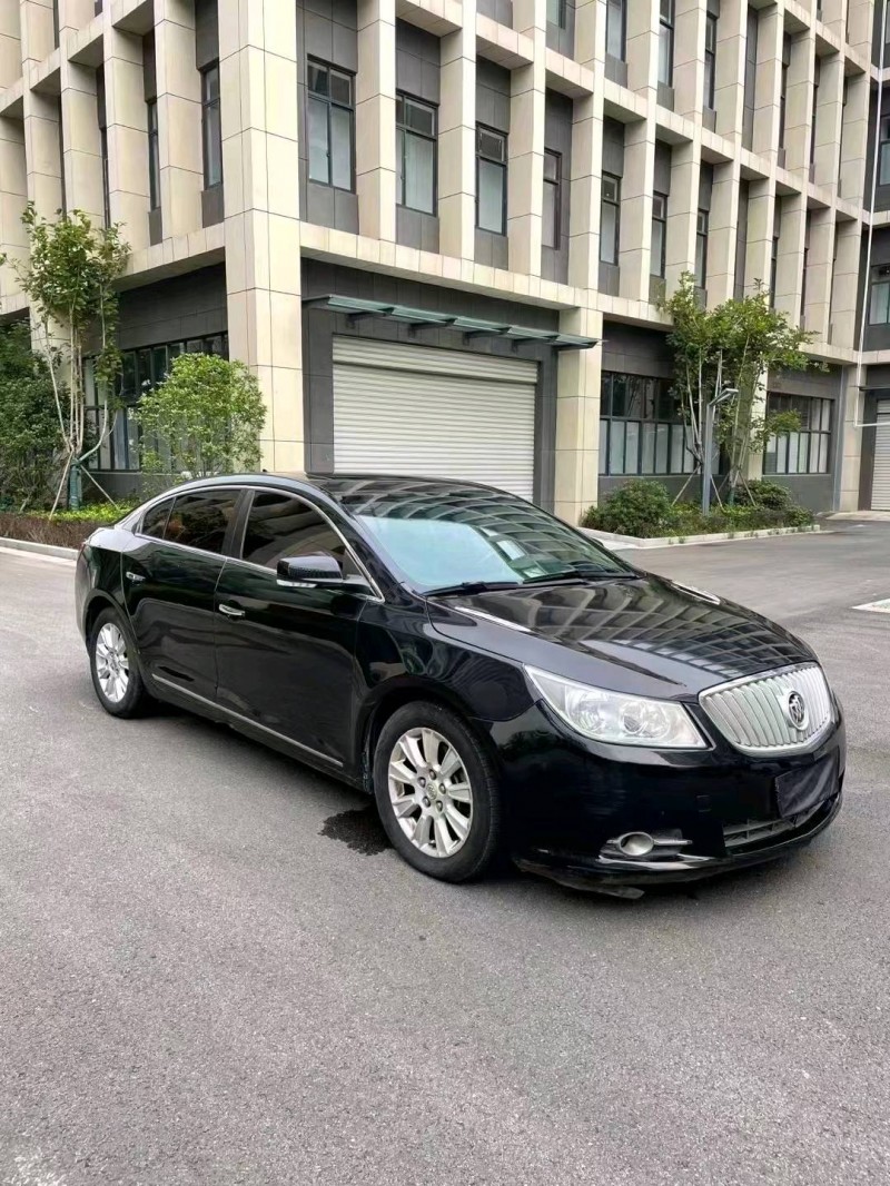 徐州12年别克君越6