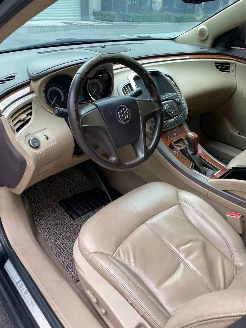 徐州12年别克君越4