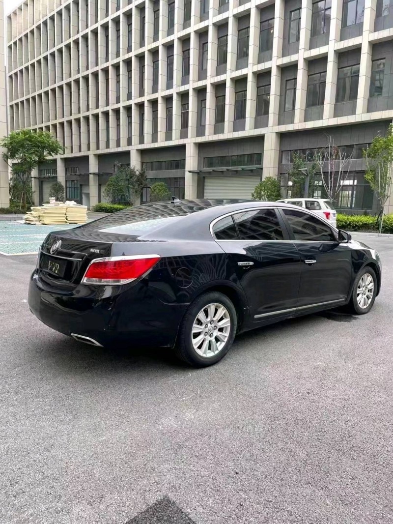 徐州12年别克君越3