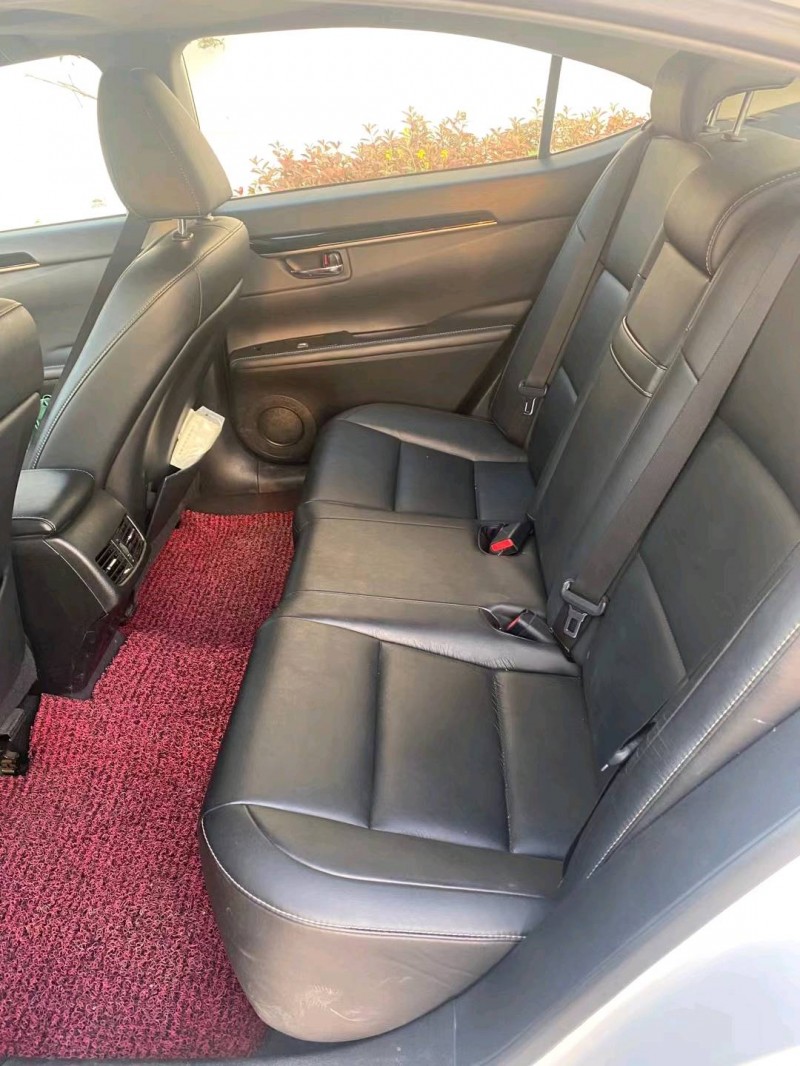 北京13年雷克萨斯ES5