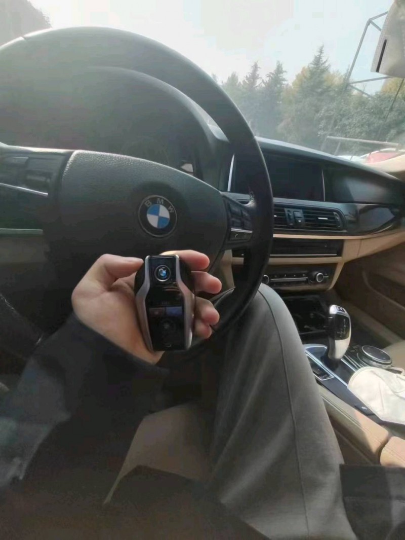 北京12年宝马5系1