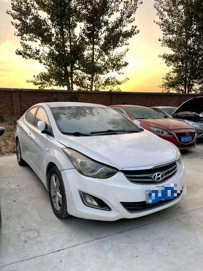 东营13年现代朗动4