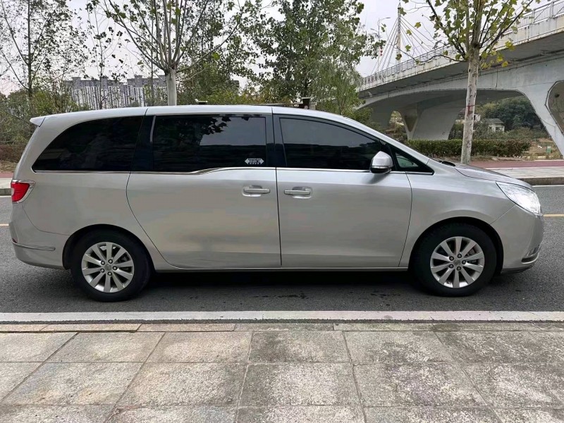 东营12年别克GL87