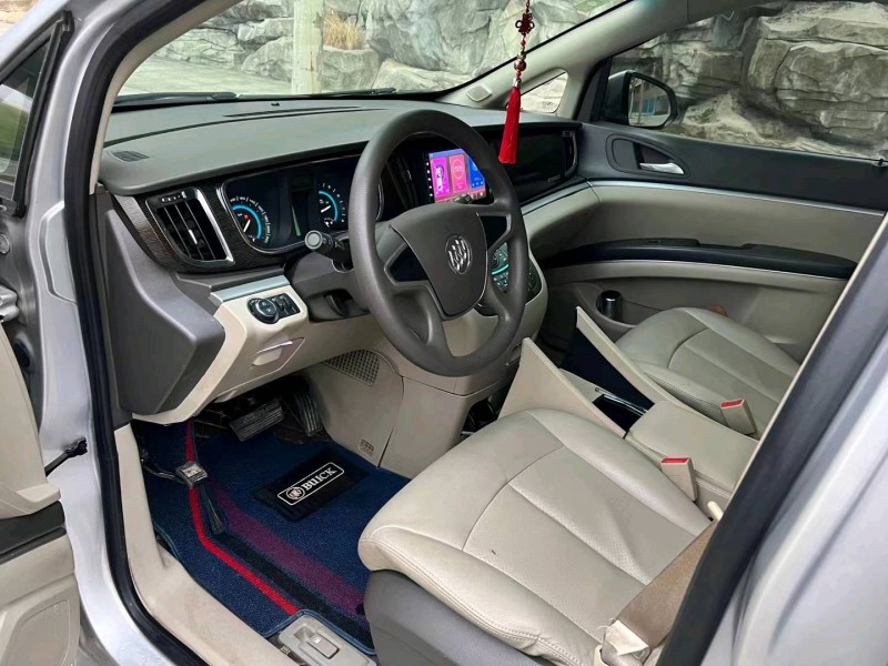 东营12年别克GL85