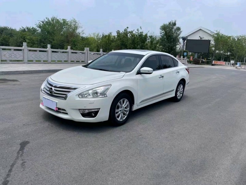 徐州16年日产天籁3