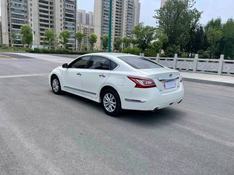 徐州16年日产天籁4