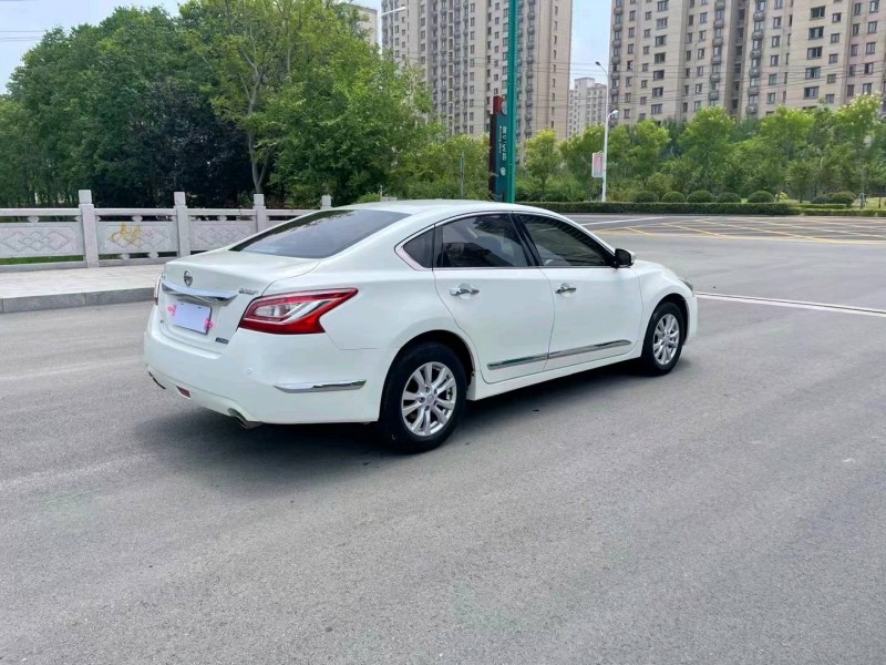 徐州16年日产天籁6