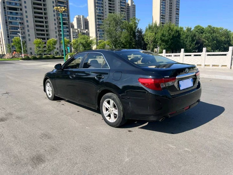 徐州14年丰田锐志5