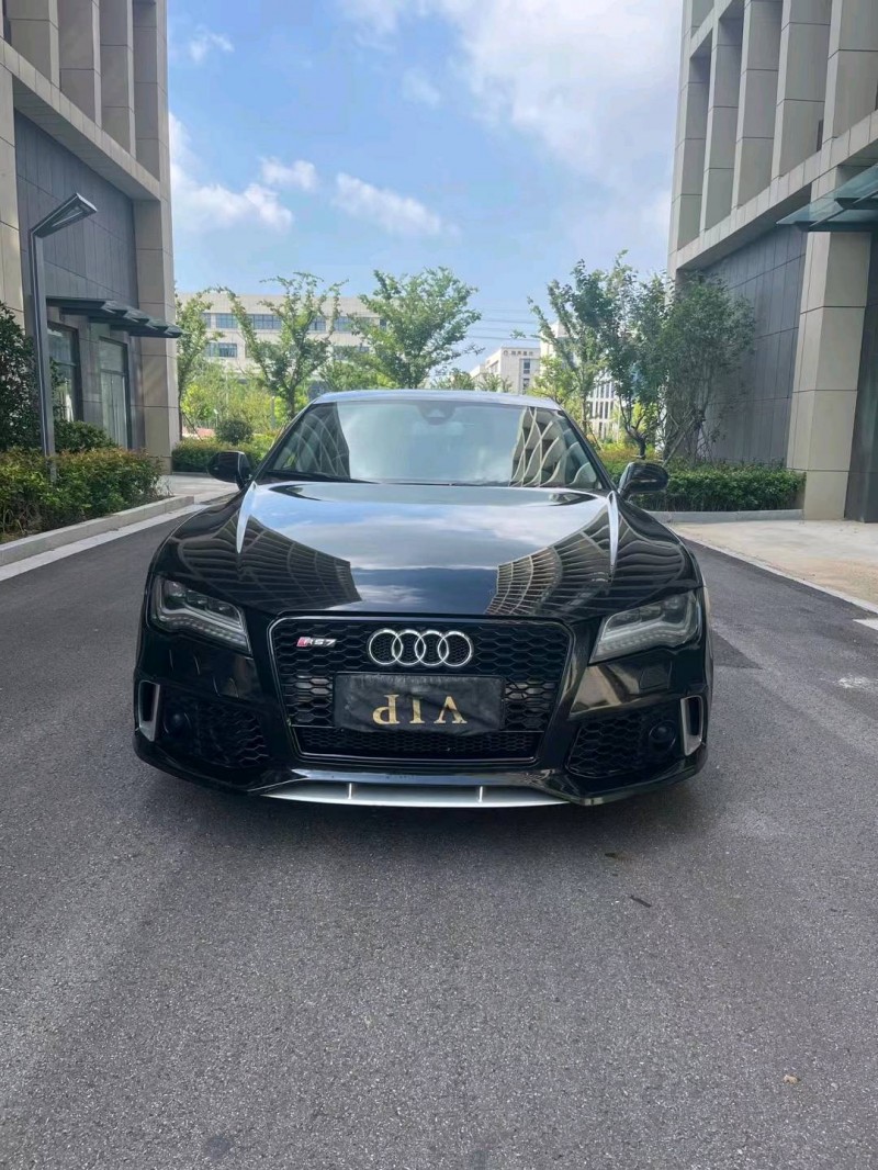 徐州13年奥迪A7L1