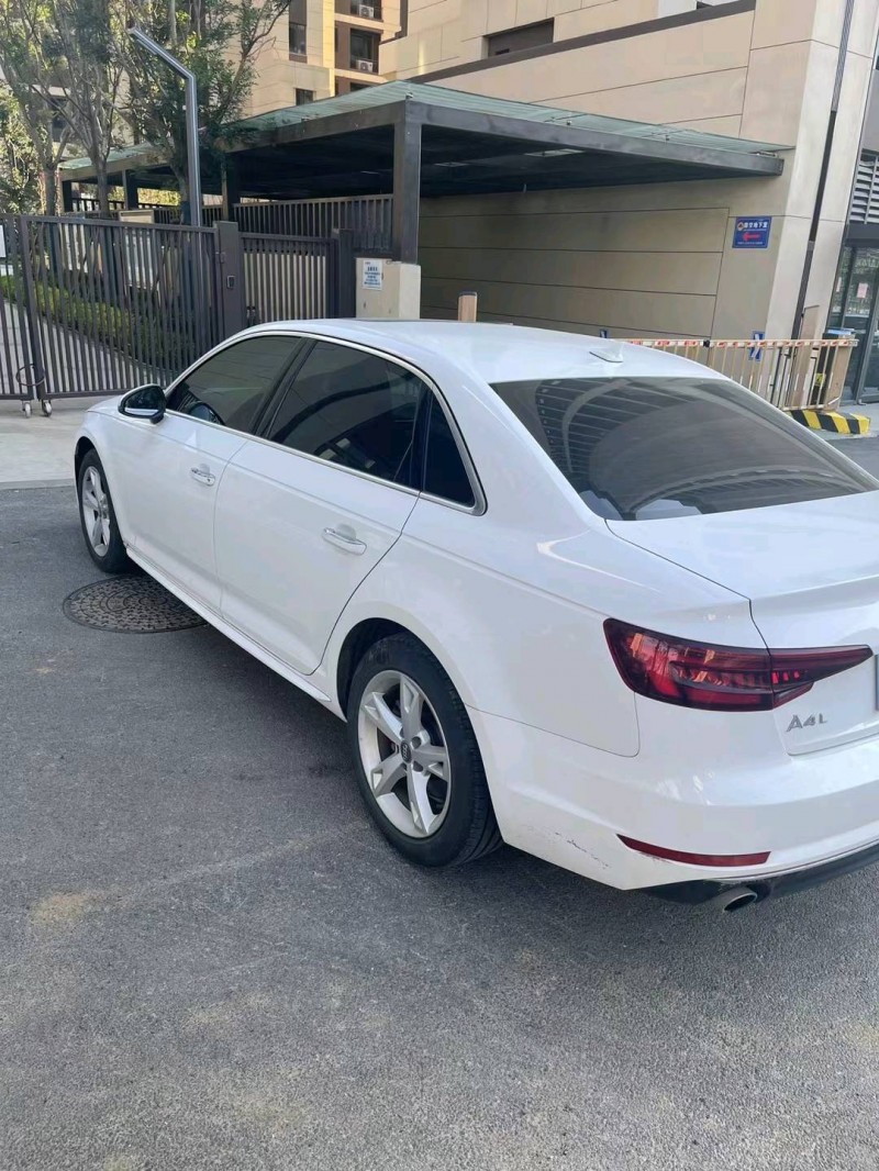 济宁18年奥迪A4L7