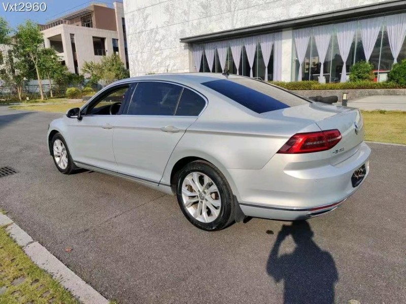 东莞20年大众迈腾8