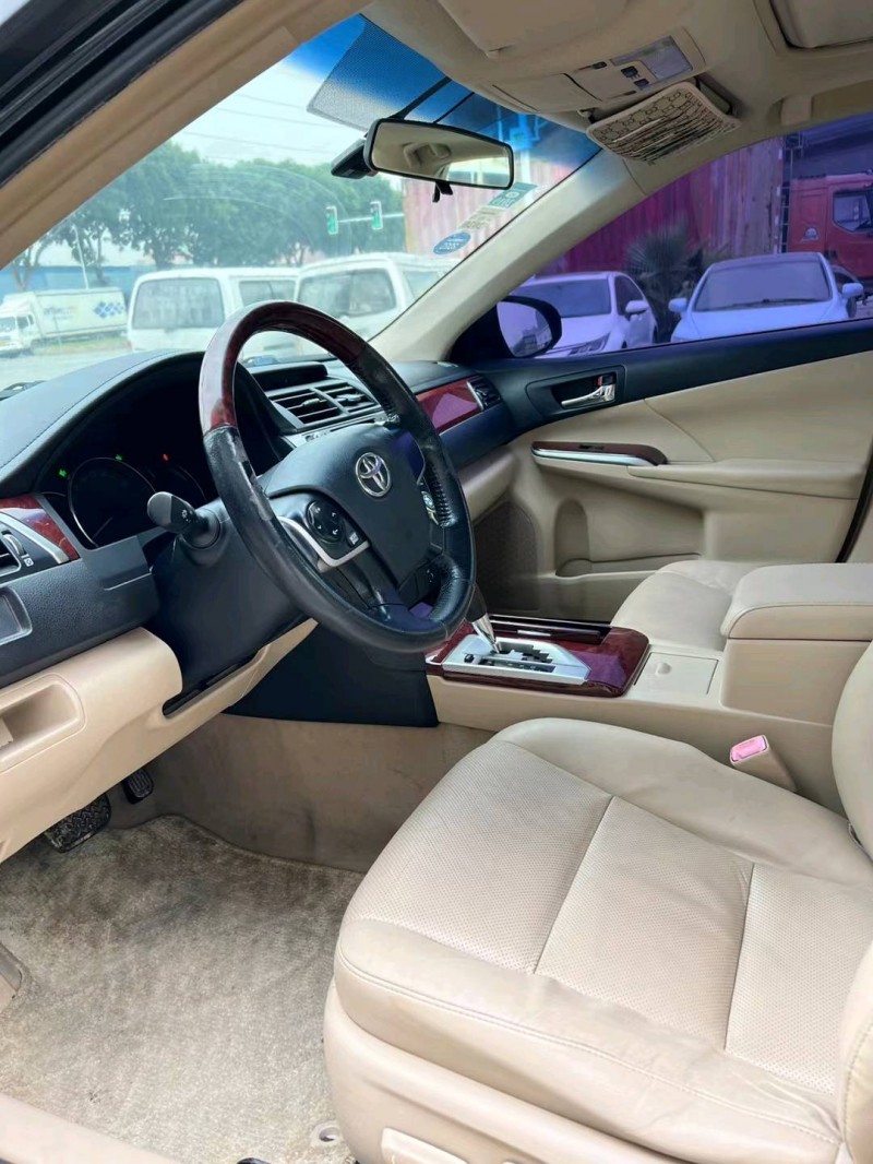 东莞13年丰田凯美瑞5