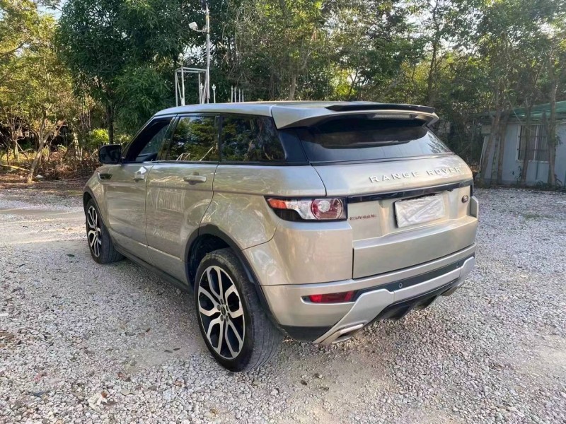 广州12年路虎极光7