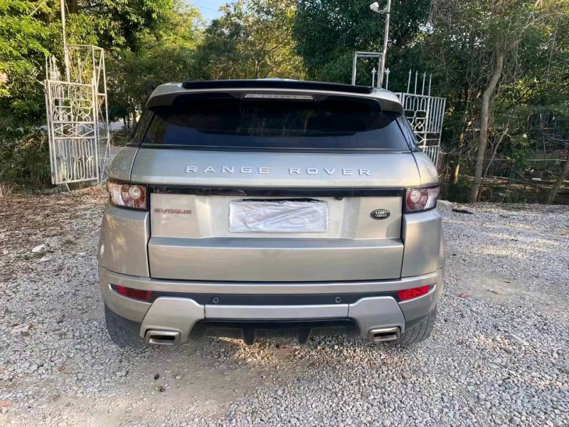 广州12年路虎极光9