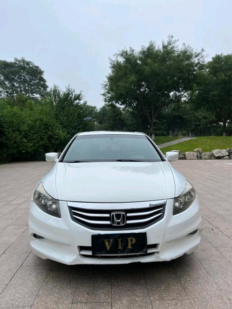 邢台11年本田雅阁1