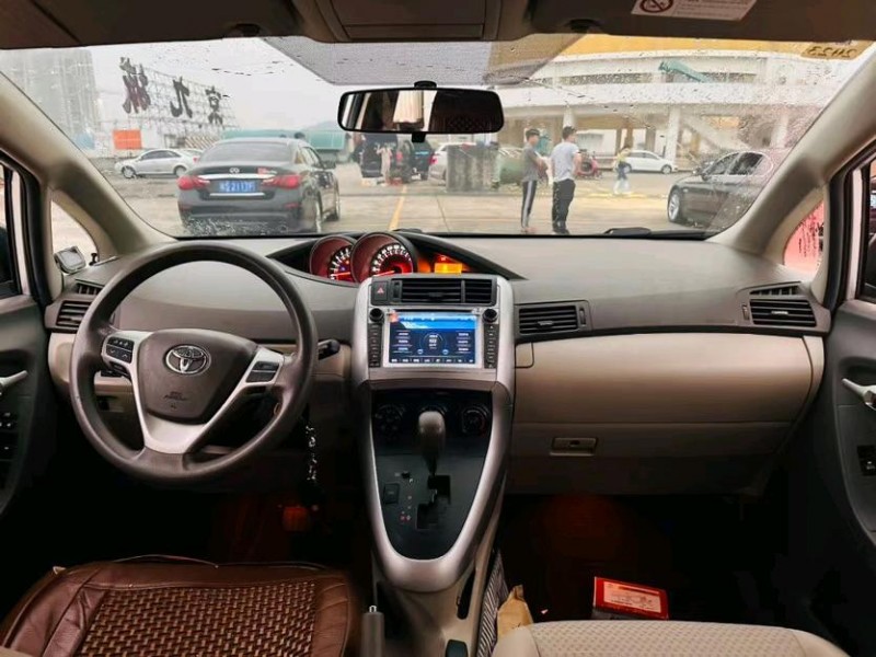 东莞12年丰田逸致5