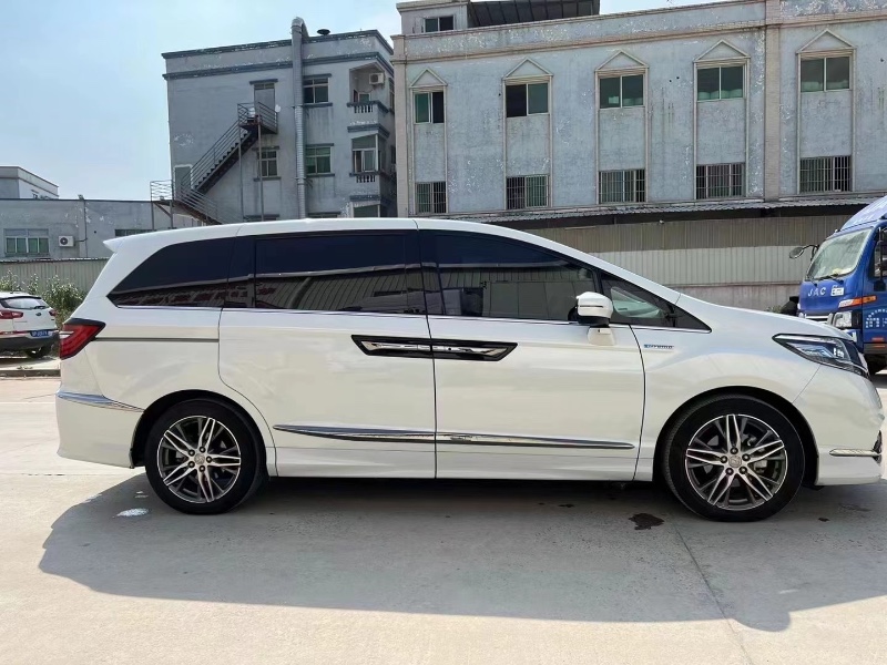 东莞21年本田艾力绅9