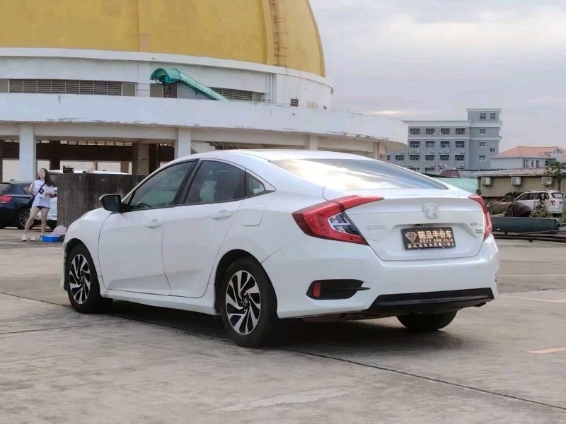 东莞17年本田思域7