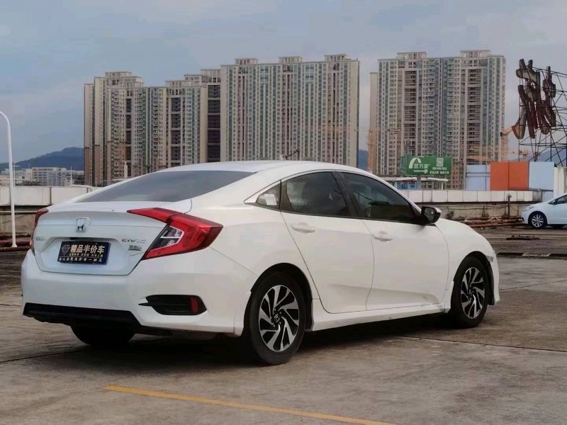 东莞17年本田思域8
