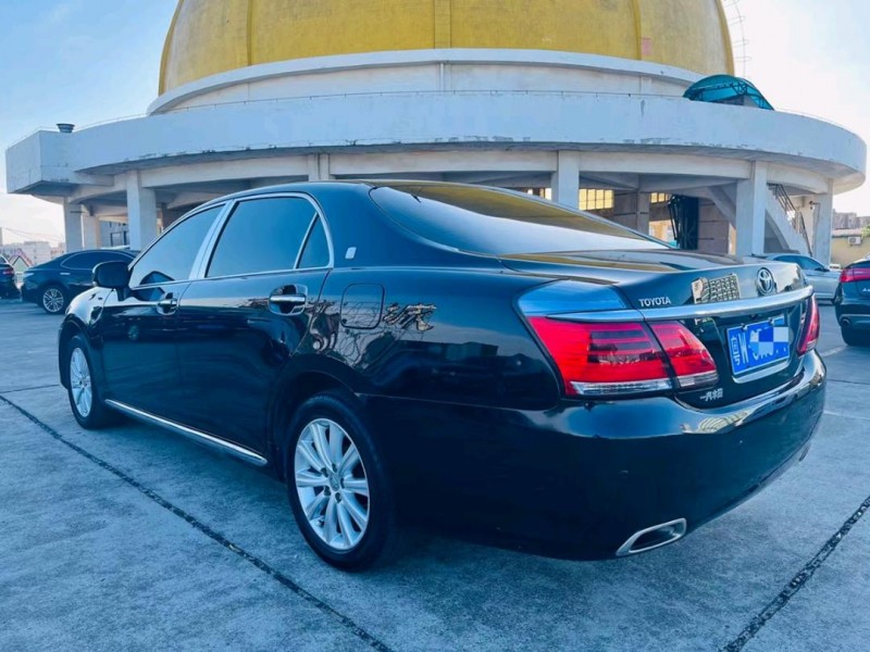 东莞13年丰田皇冠2