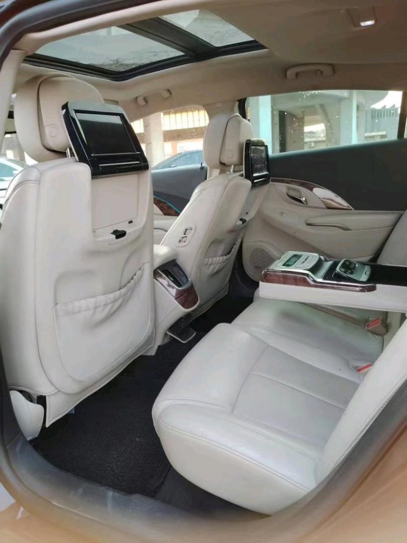 东莞15年别克君越8