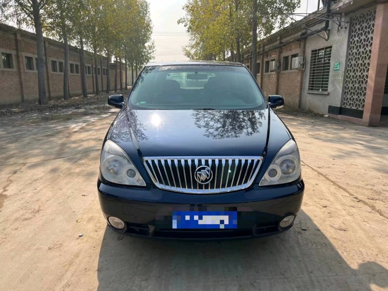 保定16年别克GL81