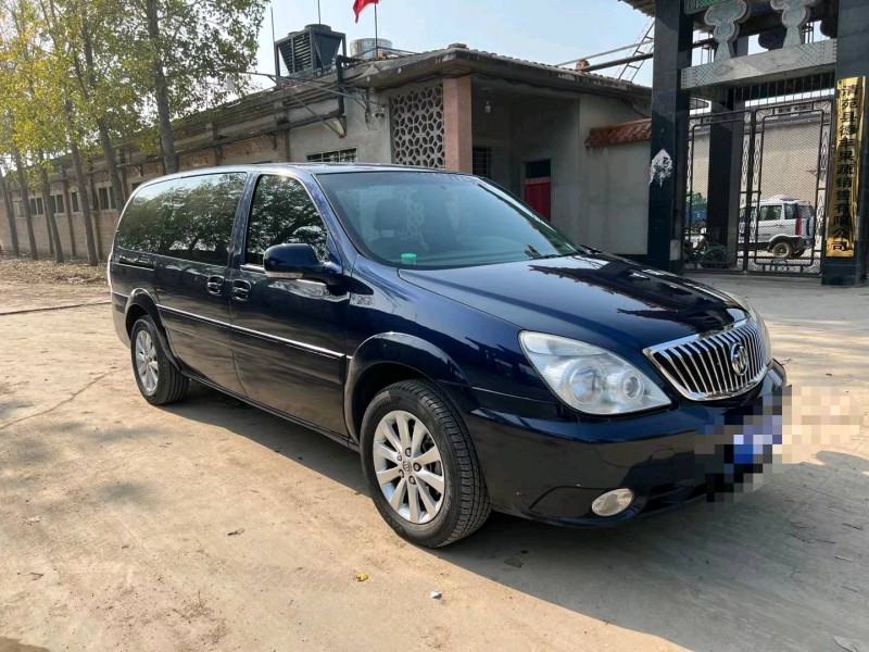 保定16年别克GL82