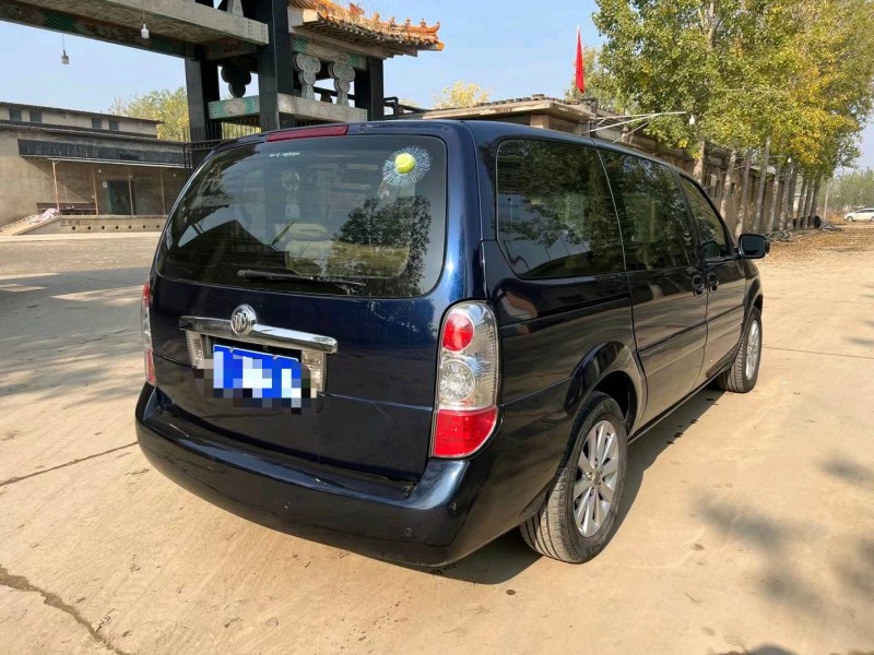 保定16年别克GL87